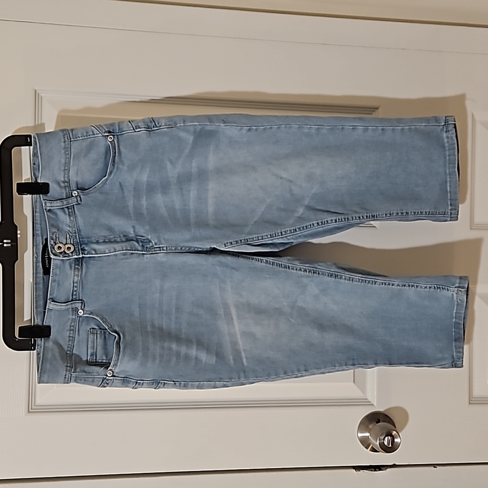 Women's Faded Denim Capris
